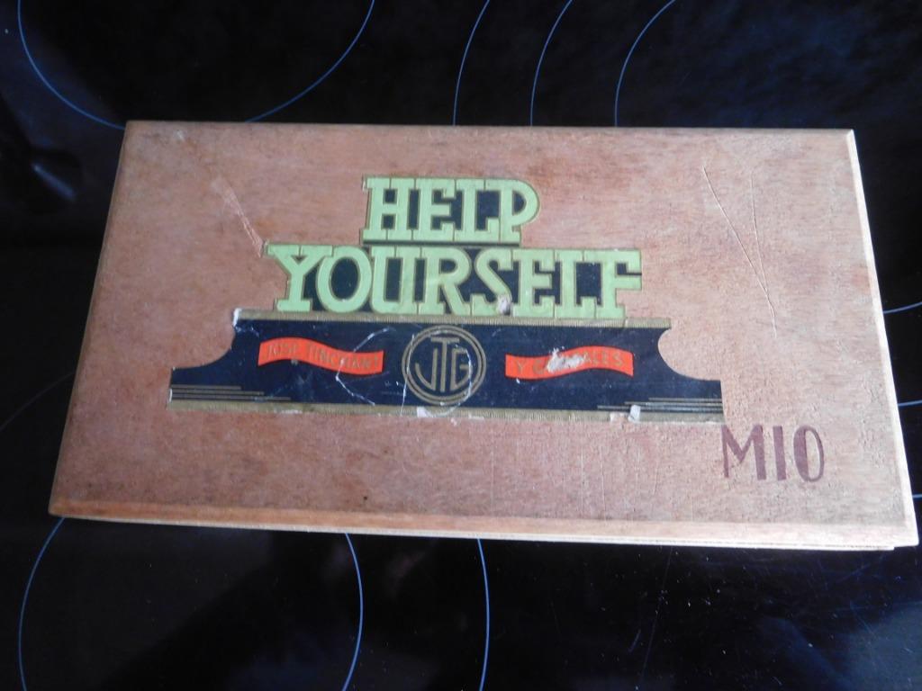 Ancienne boîte à cigares Help Yourself, Enlèvement ou Envoi, Utilisé, Boîtes ou marques d'allumettes