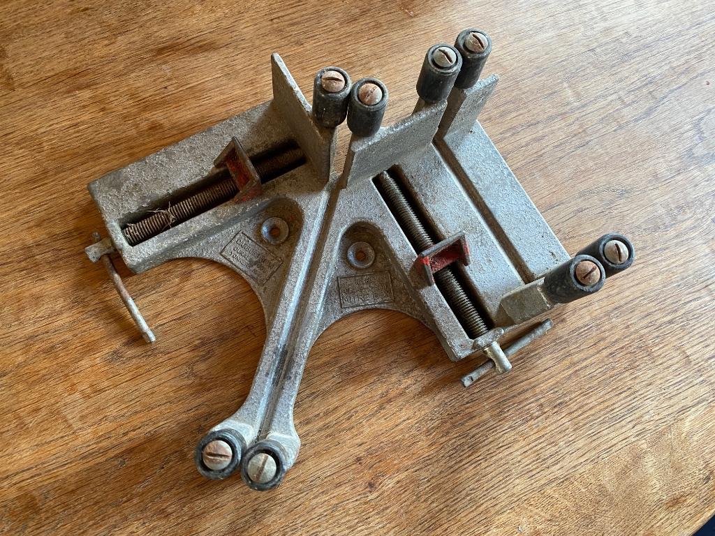 Boîte de coupe réglable acier Clamp N Raw Mitre Box 618, Envoi, Utilisé