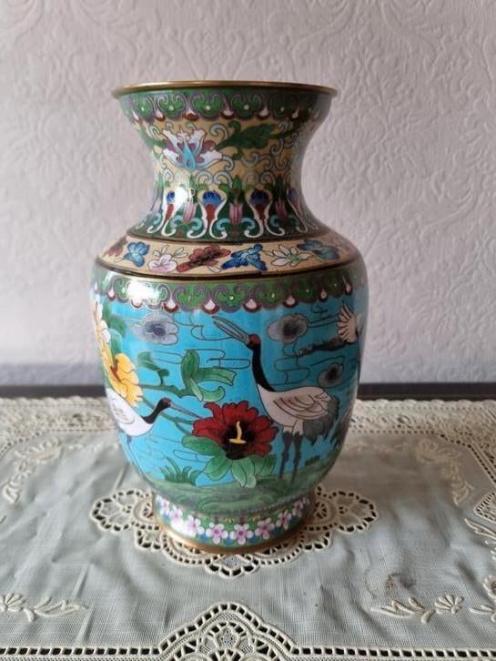 Vintage  Chinese cloisonné emaille vaas
in blauw, Antiek en Kunst, Ophalen of Verzenden