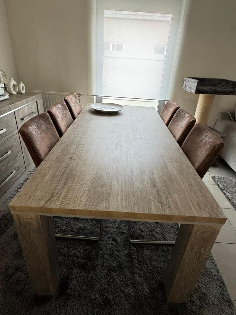 eettafel + 8 stoelen in massief hout, Huis en Inrichting, Complete eetkamers, Ophalen