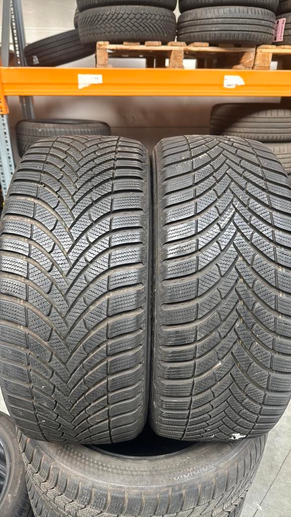 2354518 235/45/18 235/45R18 marque d'hiver Semperit, Enlèvement