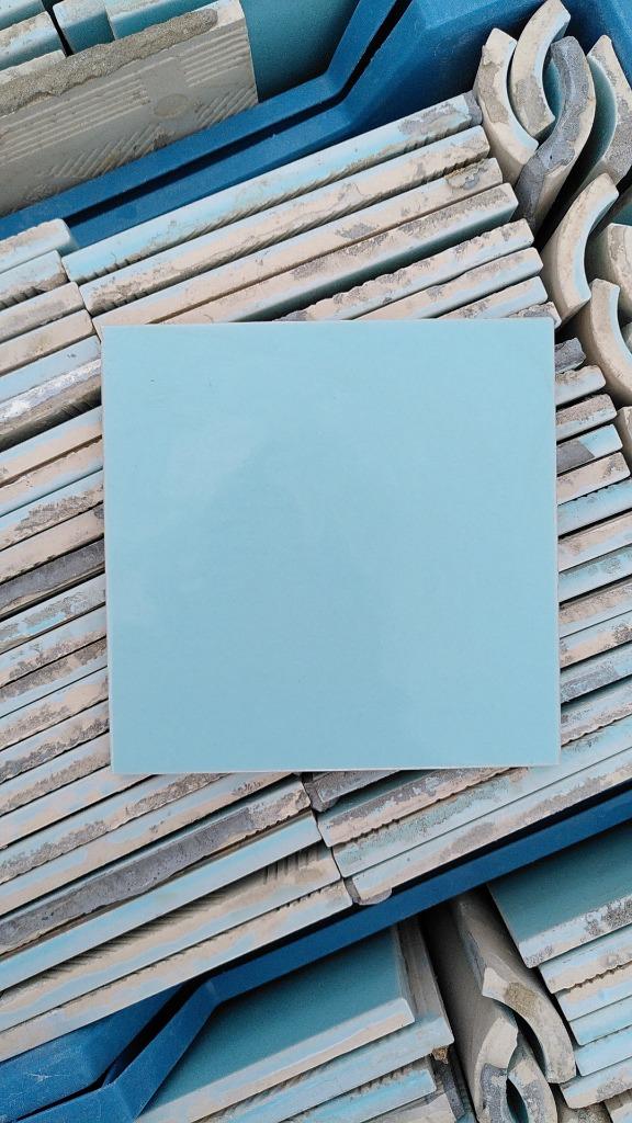 Licht blauwe Belgische wandtegels, Doe-het-zelf en Bouw, Tegels, Ophalen, Gebruikt, Minder dan 20 cm, Minder dan 20 cm