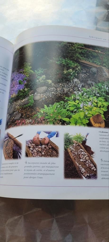 Livre  guide  sur bassin  d´ eau  dans  son jardin, Enlèvement, Comme neuf