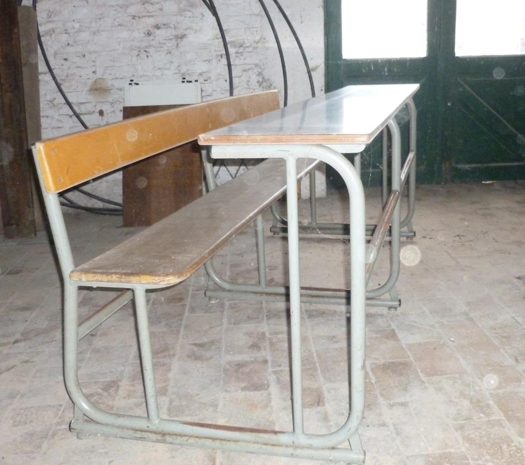 Banc d'école ancien, Enlèvement, Utilisé