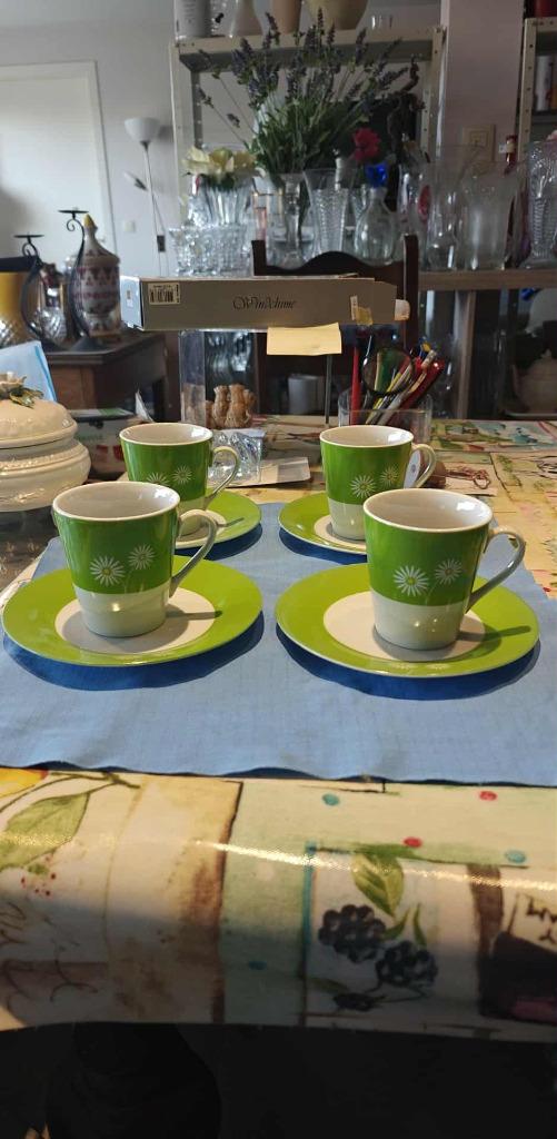 kopje + dessertbordje Tante Kaat 4 setjes, Huis en Inrichting, Keramiek, Ophalen of Verzenden, Zo goed als nieuw, Overige stijlen