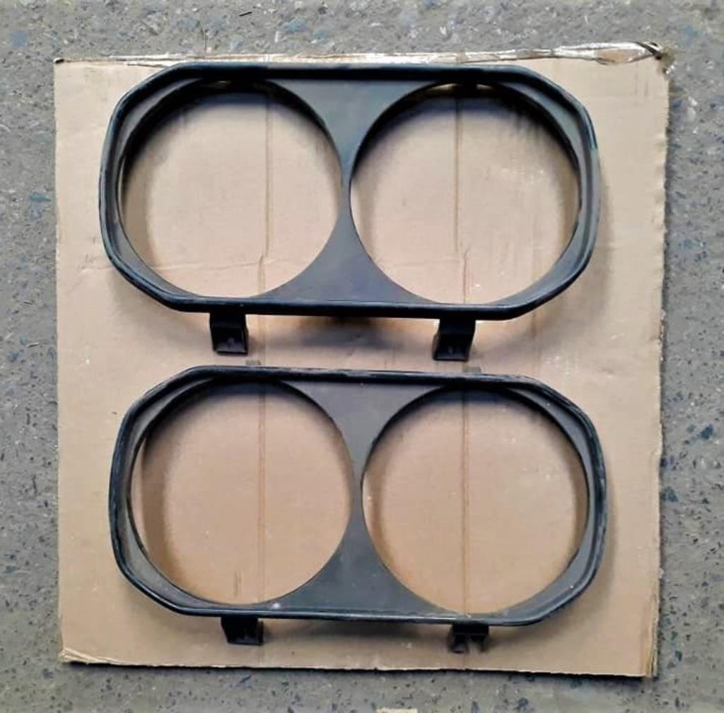 Cerclage phare lancia beta, Autos : Pièces & Accessoires, Enlèvement, Lancia