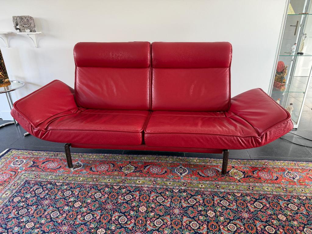 Unieke Sede DS-450 Bank in prachtige rode kleur, Huis en Inrichting, Zetels | Zetels, Ophalen, Overige maten, Zo goed als nieuw