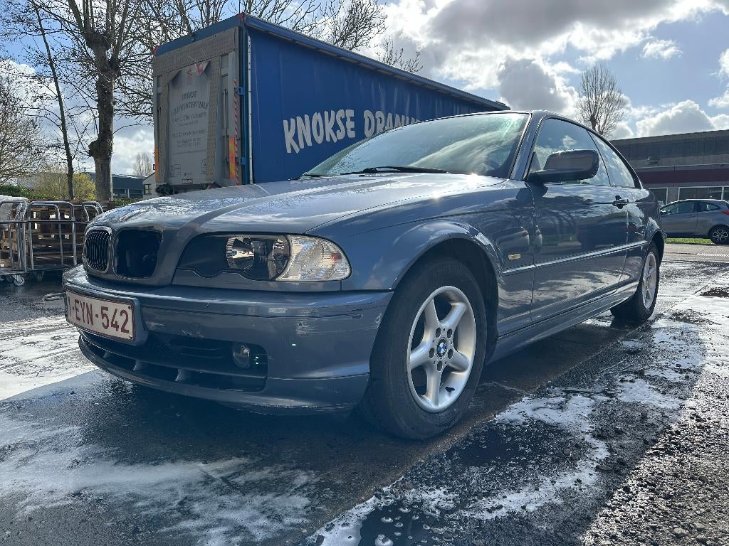 BMW 318CI 2.0 Benzine 2002 motorschade, Autos, Achat, Entreprise, Boîte manuelle, Noir