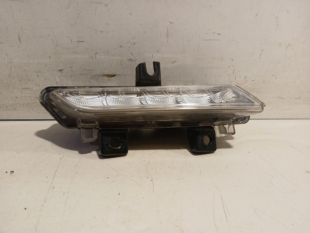 Daglichtrijverlichting rechts voor Renault Clio, Onderdelen@venauto.nl, Van der Ven Autorecycling B.V., Gebruikt, Ettenseweg 76, 4706 PB Roosendaal, The Netherlands