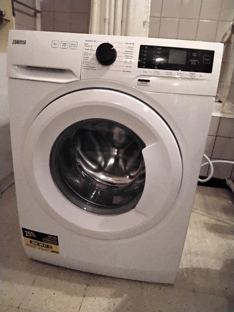Machine a laver zanussi 8kg, Electroménager, Enlèvement