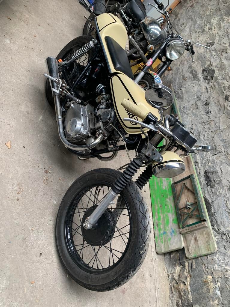 Moto hondas 125 2cylendre de 1979, Enlèvement