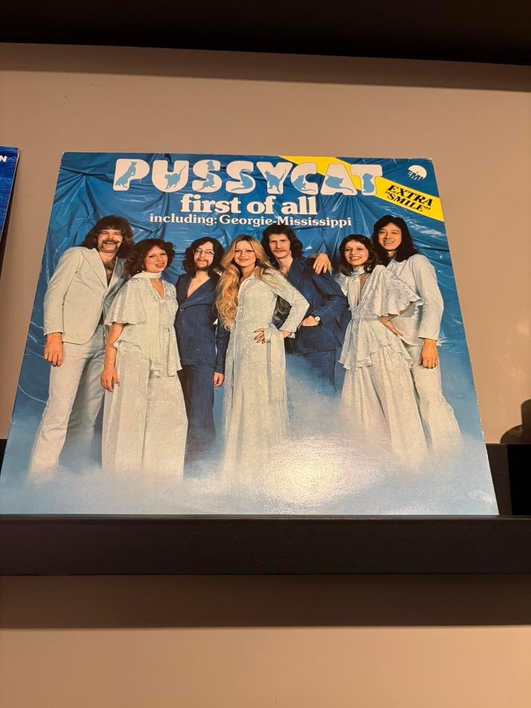 Pussycat tout d'abord, Envoi