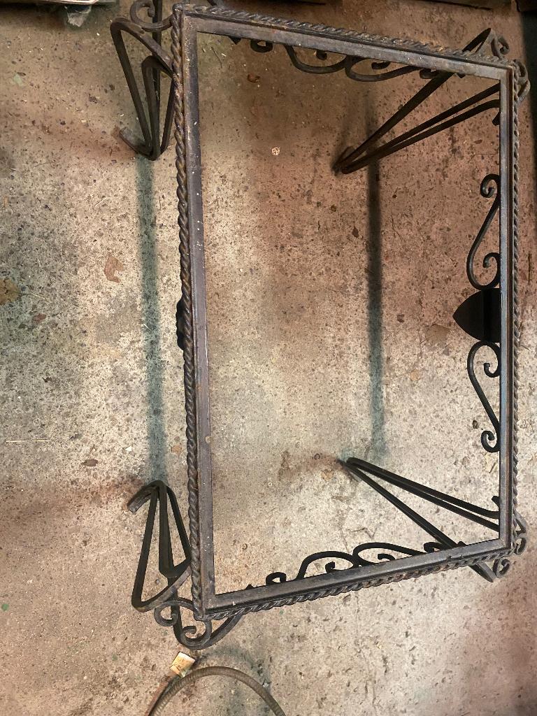 Petite table en fer forge, Ophalen