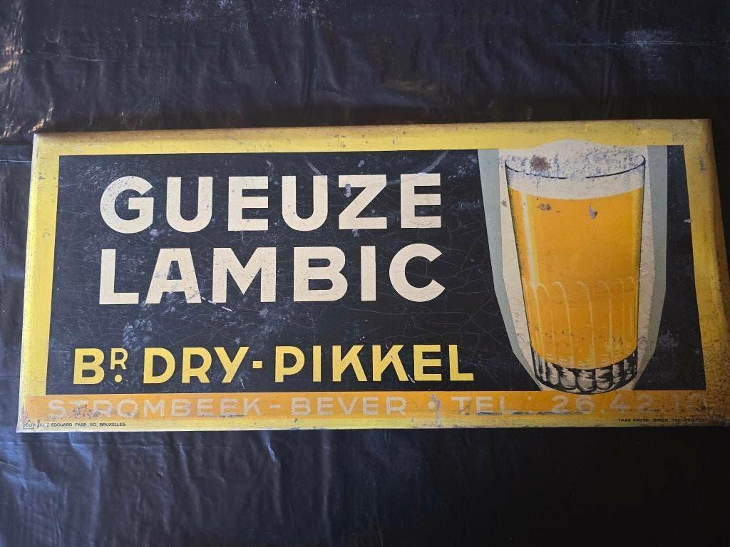 Panneau publicitaire Dry Pikkel Gueuze Lambic, années 1930, Enlèvement ou Envoi, Utilisé, Panneau, Plaque ou Plaquette publicitaire