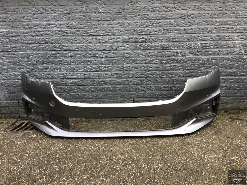 Pare-chocs avant Skoda Fabia 6VA 2021+ 6xPDC d'origine !, Infoline@skoda-auto.cz, Pare-chocs, Tr. Vaclava Klementa 869
293 01  Mlada Boleslav, CZ