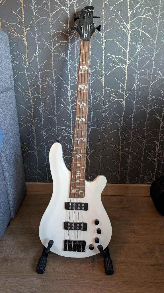Harley Benton B-450 WH Bass Guitar, Ophalen, Gebruikt, Elektrisch