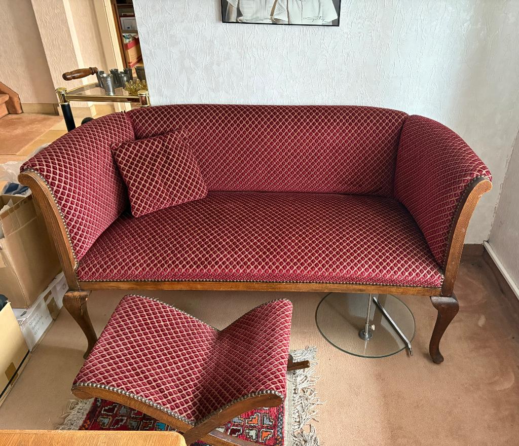 Ensemble canapé et chaises, Enlèvement