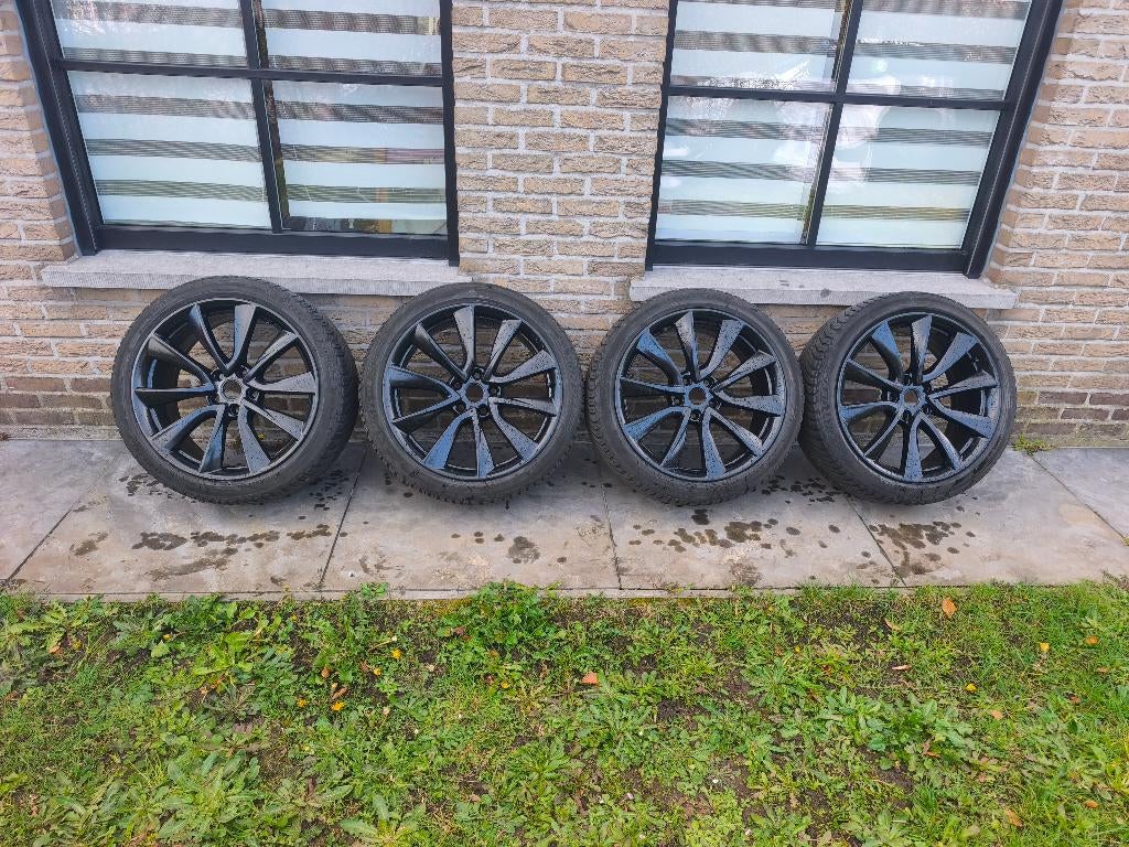 Tesla Model 3 19" Sportvelgen + Michelin All-Seasons, Auto-onderdelen, Banden en Velgen, Gebruikt, Banden en Velgen, 235 mm, All Season