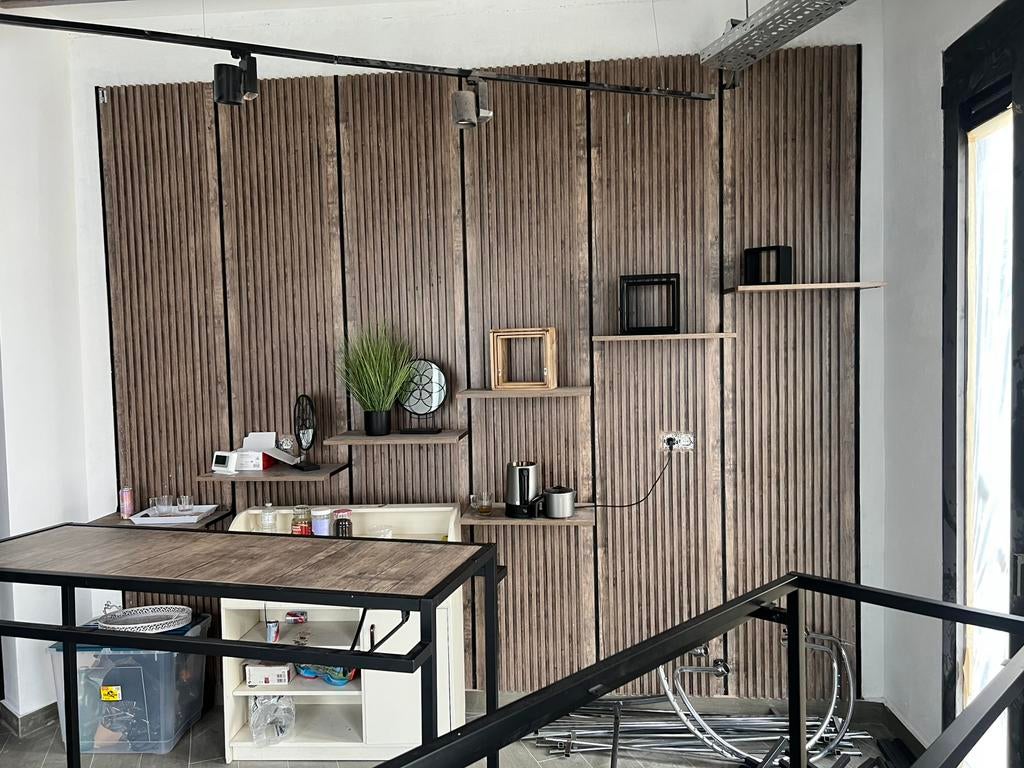 Handelspand met woonst, garage en terras met oprit te. Huur, Immo, Antwerpen (stad)