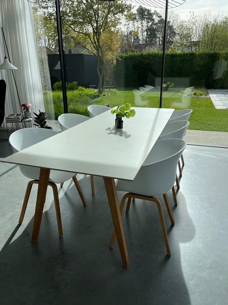 HAY table et chaises., Maison & Meubles, Tables | Tables à manger, Comme neuf, 50 à 100 cm, 200 cm ou plus, Cinq personnes ou plus