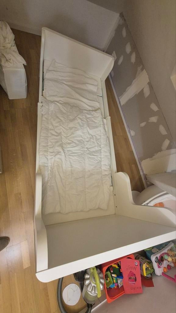 Busunge ikea meegroeibed kinderbed met dubbele matras, Enfants & Bébés, Chambre d'enfant | Lits, 70 à 85 cm, Comme neuf, 180 cm ou plus