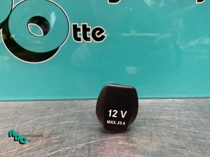 Prise 12 Volts d'un Mercedes Sprinter (Sprinter 06-), Neuf, 3 mois de garantie, -, -