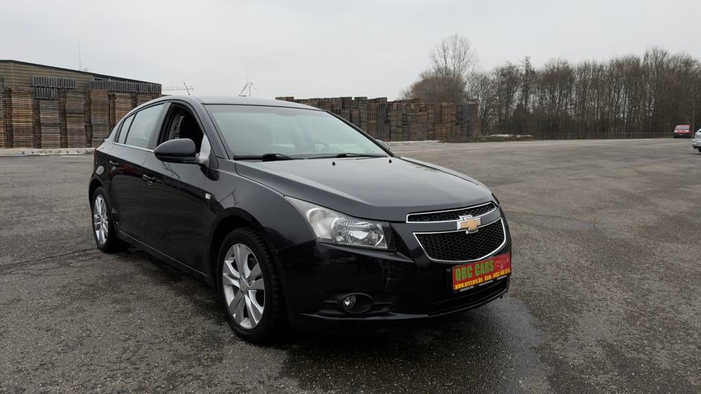 Chevrolet Cruze Break 1.7TD LT+, Achat, Boîte manuelle, Entretenue par le concessionnaire, Noir