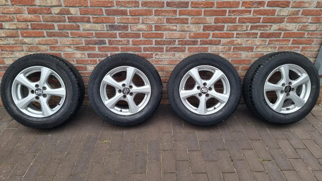 Velgen met zomerbanden, Auto-onderdelen, Ophalen, Gebruikt, 15 inch, Velg(en)