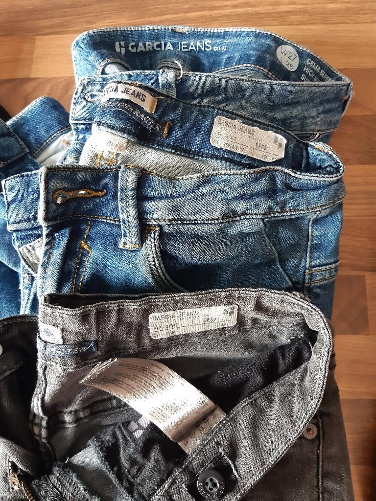 Lot de jeans fille, Kleding | Dames, Spijkerbroeken en Jeans, Ophalen, Zo goed als nieuw