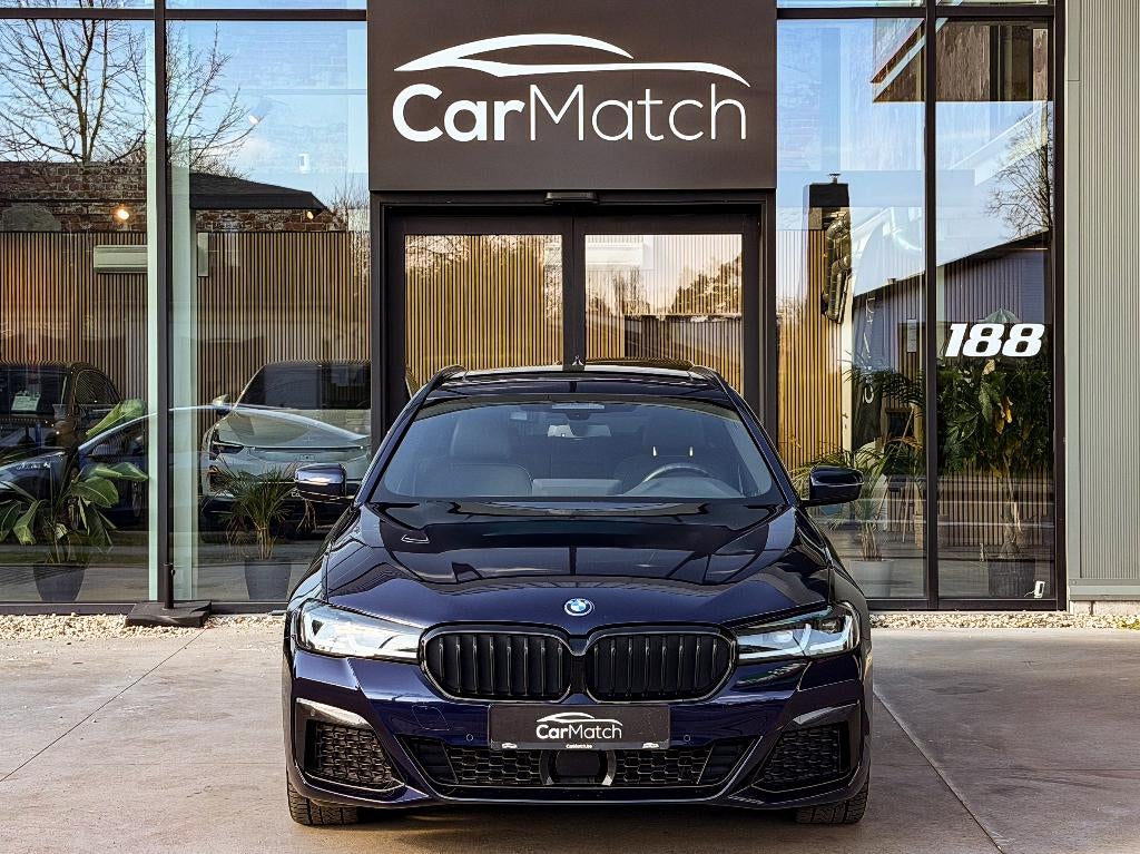 BMW 530e xDrive Touring - M SPORT PRO | PANO | CAMERA, Autos, BMW, Cuir, Essai à domicile, Euro 6, Entreprise