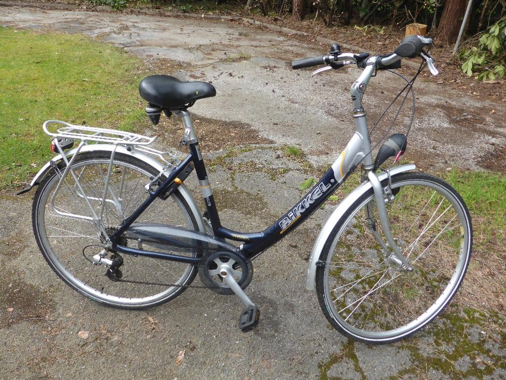 damesfiets met alu kader rijklaar en in orde en goed slot, Ophalen, Zo goed als nieuw, Versnellingen