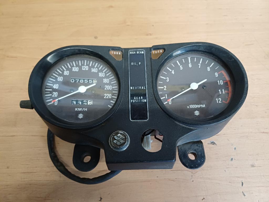 suzuki gs 550 en suzuki gs 750 kilometerteller set, Ophalen, Gebruikt