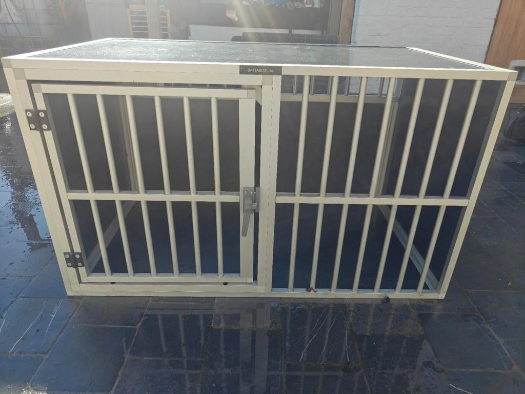 Hondenbench voor auto/camionette battabox, Ophalen, Gebruikt