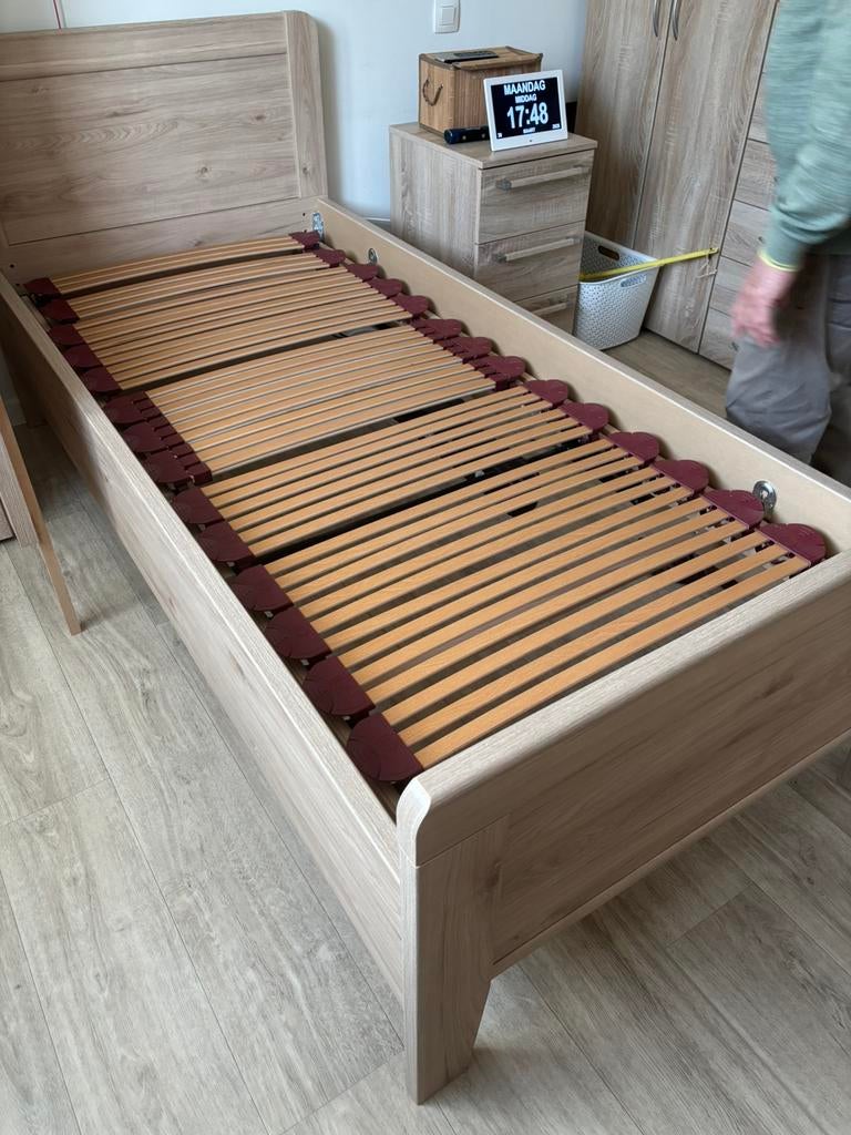 Bedframe & lattenbodem 90x200, Huis en Inrichting, Ophalen, Verstelbaar, 90 cm, Eenpersoons