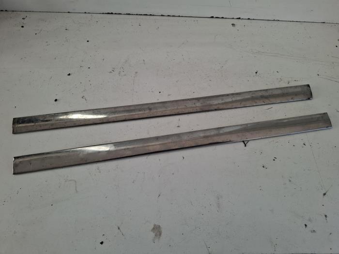 Cadre portière d'un Alfa Romeo Giulia, -, 3 mois de garantie, Utilisé, Alfa Romeo