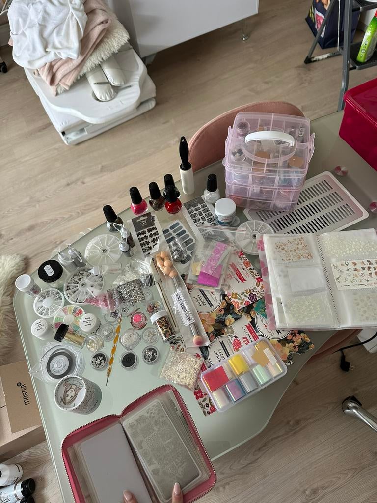 Allerlei nailart spullen nagelstyliste, Hobby en Vrije tijd, Overige Hobby en Vrije tijd, Zo goed als nieuw, Ophalen