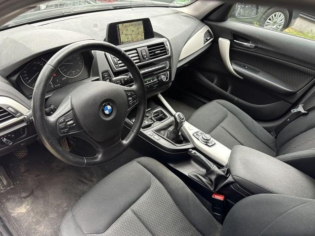 BMW 116 116i Face lift /Navi/Bleutooth/Verw St./ EUR6/Garan, Auto's, BMW, 116 g/km, 1 Reeks, https://public.car-pass.be/vhr/5cc0dd48-0ebb-456b-ba11-56536646c4d9