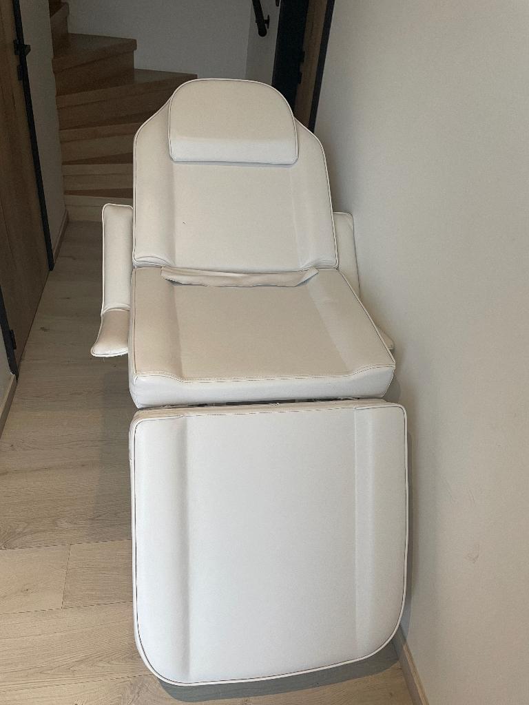 Schoonheidsverzorging stoel, Ophalen