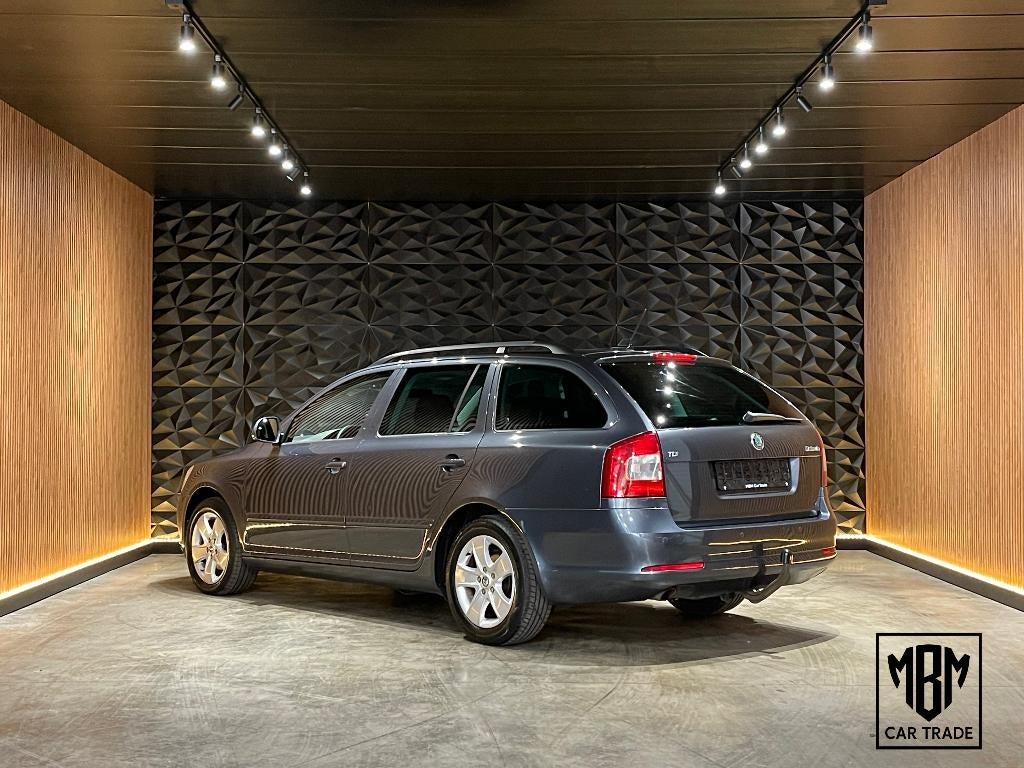 ✅Skoda Octavia 1.6TDi GARANTIE Airco Trekhaak GPS Parksensor, Voorwielaandrijving, Euro 5, Stof, 4 cilinders