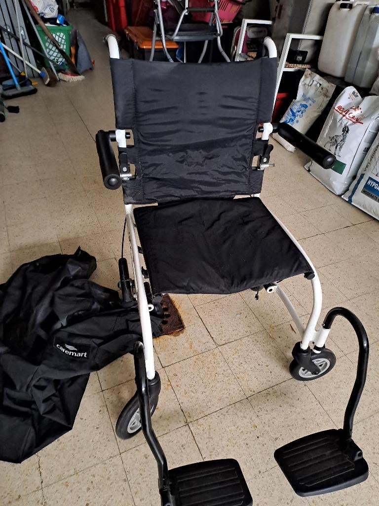 Lichtgewicht rolstoel opvouwbaar met tas, Divers, Chaises roulantes, Enlèvement, Pliant, Comme neuf, Fauteuil roulant à pousser