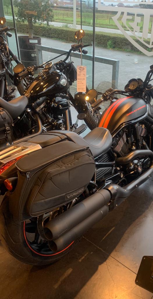 Saddle bags harley davidson VRSCDX, Motoren, Ophalen of Verzenden, Gebruikt