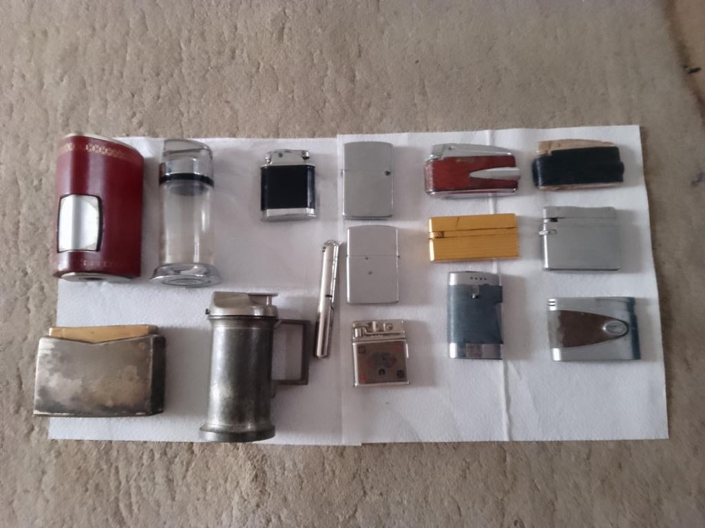 Ancien briquet, Enlèvement