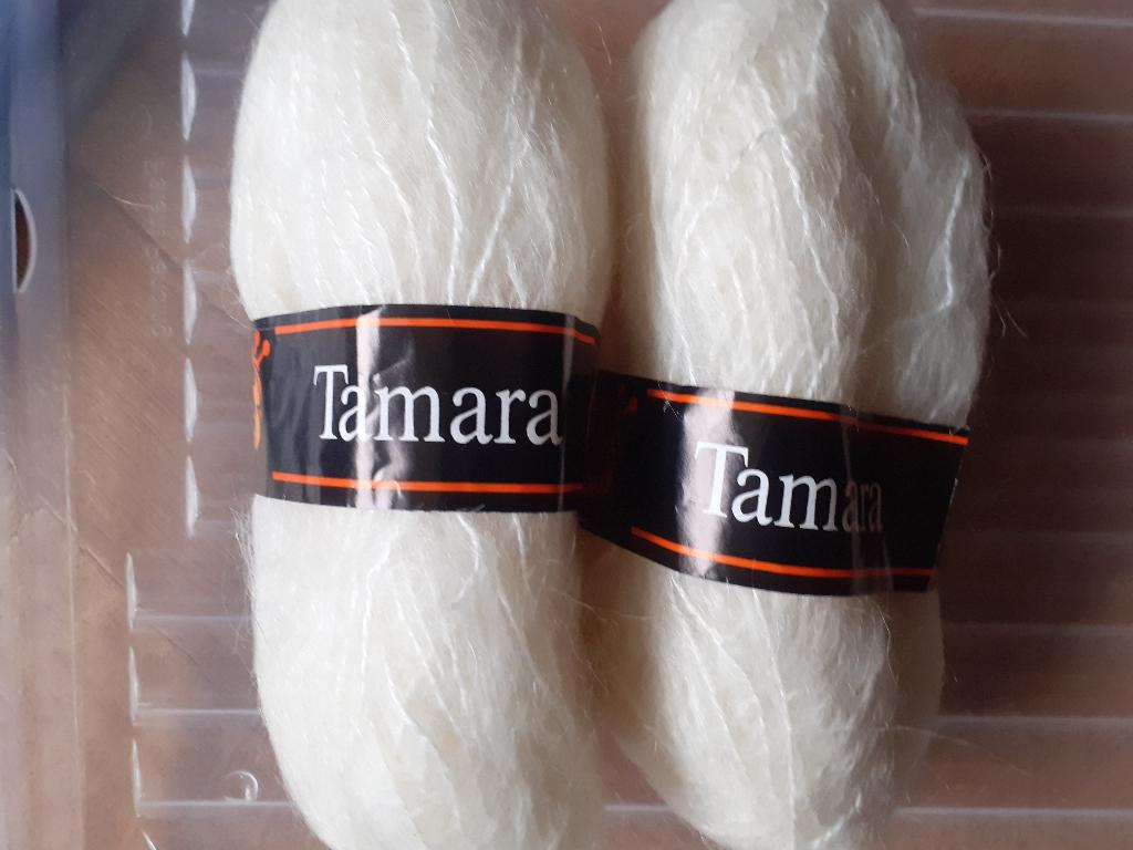 3 suisses - Tamara wit - 2 stuks, Hobby en Vrije tijd, Breien en Haken, Zo goed als nieuw, Breien of Haken, Wol of Garen, Ophalen