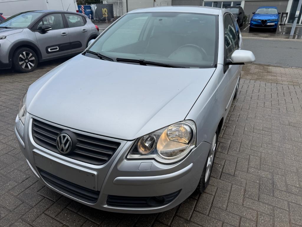 Polo benzine , gekeurd voor verkoop 3600€ airco, Auto's, Volkswagen, Voorwielaandrijving, 4 cilinders, 1198 cc, Bedrijf