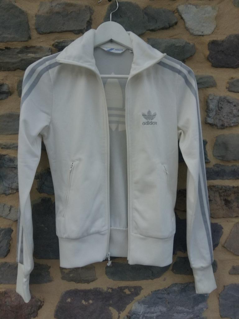 Veste Adidas blanche | Taille XS, Kinderen en Baby's, Kinderkleding | Maat 140, Adidas, Jongen of Meisje, Trui of Vest, Ophalen of Verzenden