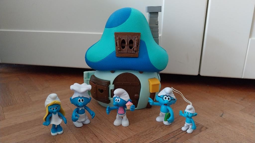 Maison Schtroumpf et ses 5 figurines -> VENDU, Collections, Enlèvement ou Envoi, Comme neuf, Différents Schtroumpfs, Maison ou Attribut