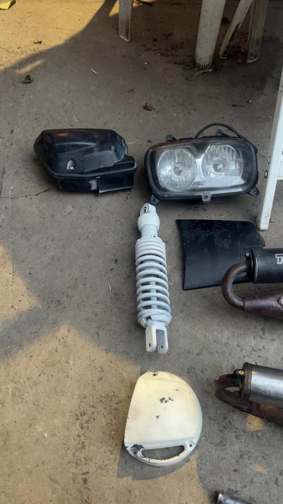 Piece mbk booster a vendre, Vélos & Vélomoteurs, Enlèvement, Utilisé, Cylindre