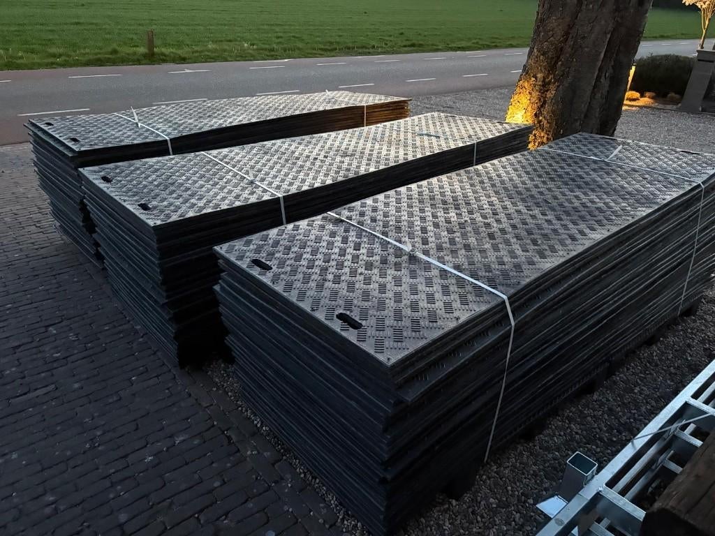 Goedkope partij: 25 kunststof rijplaten, gratis verzending!, Enlèvement ou Envoi, Neuf