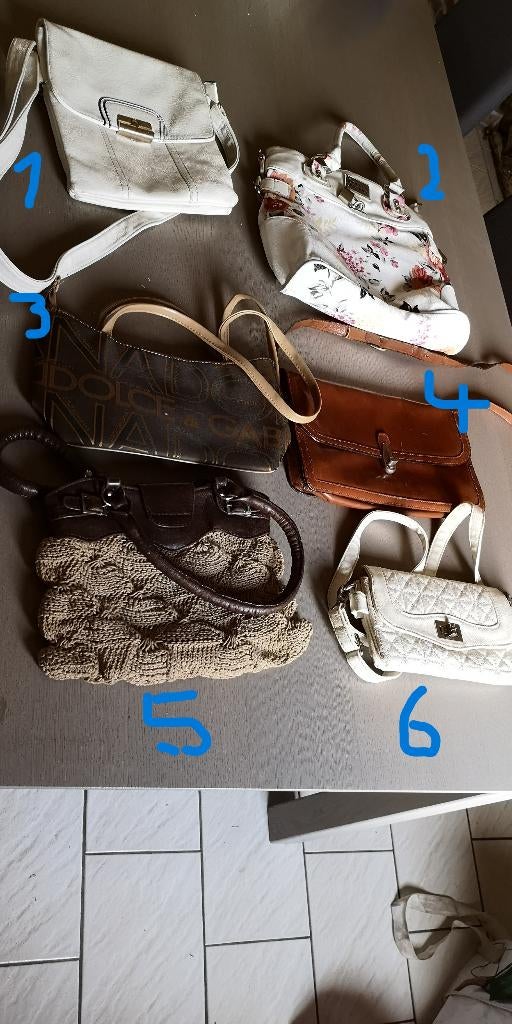 Handtassen wit -  bruin – gekleurd 5 €/stuk, Bijoux, Sacs & Beauté, Sacs | Sacs Femme, Enlèvement ou Envoi, Blanc, Sac à main