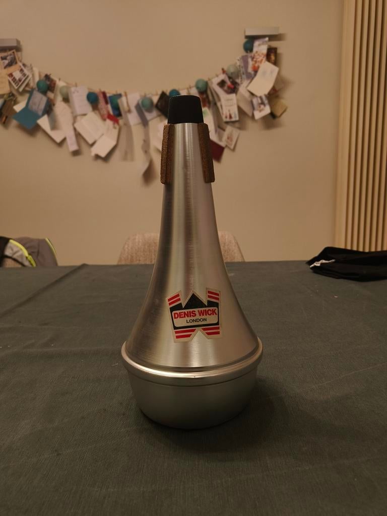 Straight mute, tenor trombone, Dennis Wick, Musique & Instruments, Instruments à vent | Trombones, Enlèvement ou Envoi, Utilisé